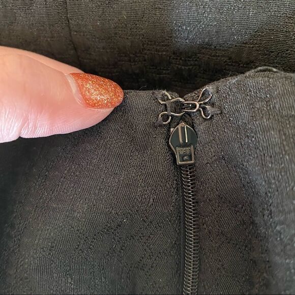 Ann Taylor Black Textured Lined Skirt with Front Button Panel Accent 12P - Picture 6 of 7